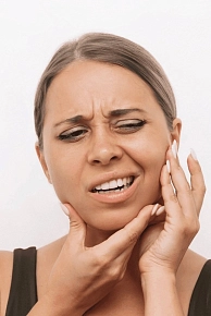 Щелчки и хруст в суставе: что стоит за этими звуками?